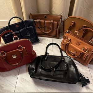 Like new Dooney & Bourke Leather Bag